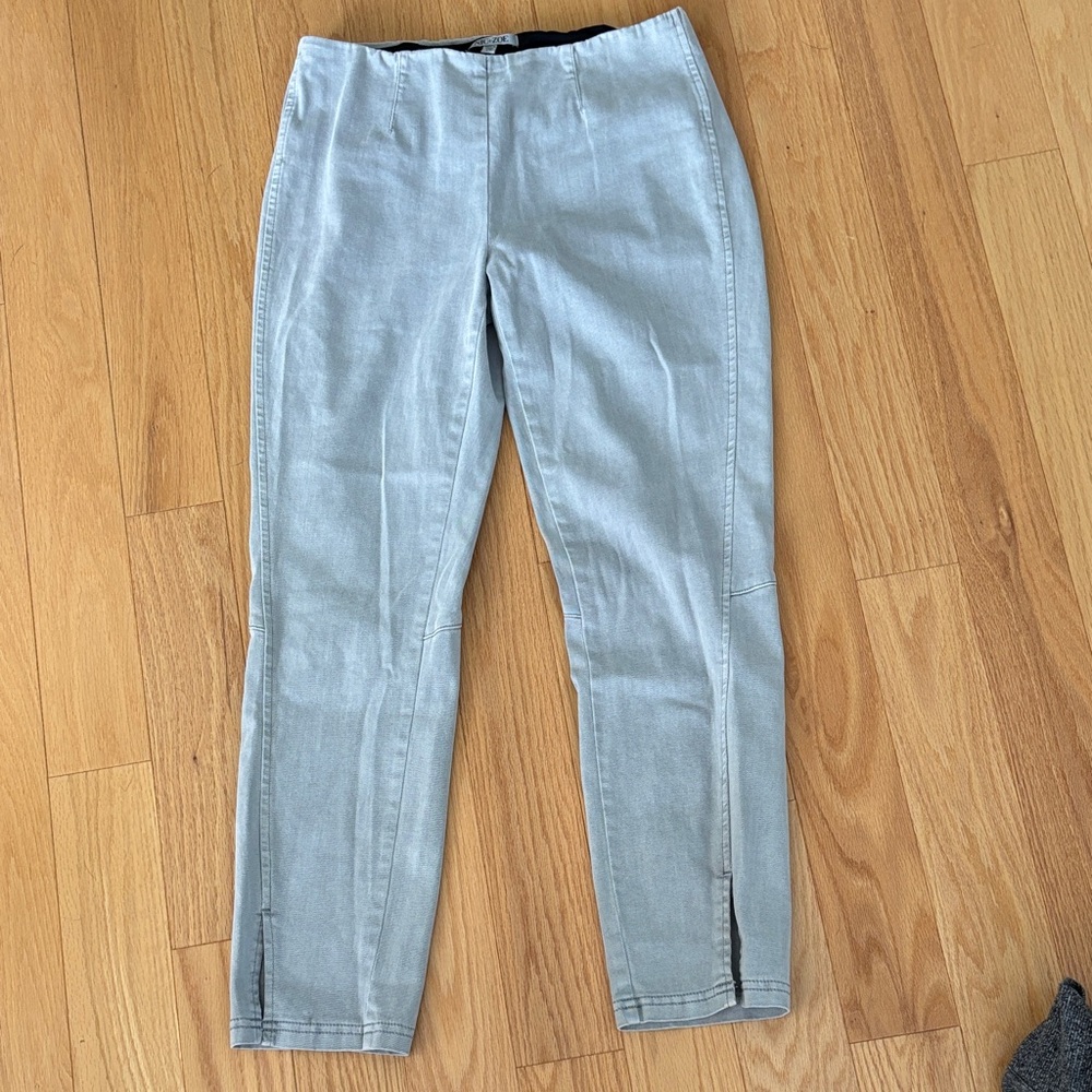 NIC+ZOE Light Gray Straight Leg Pants